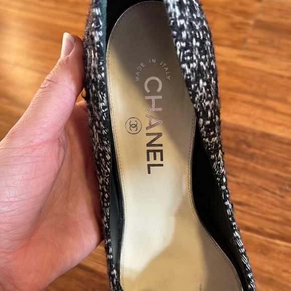 Authentic Chanel Camilla Tweed Pump Heels - Picture 9 of 11